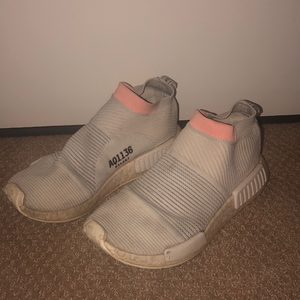 Adidas slip on sneaker